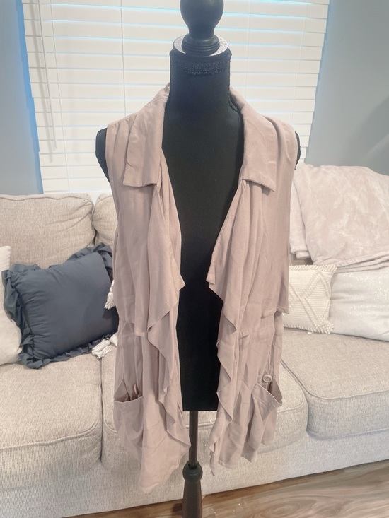 Jack by BB Dakota Tops - Jack by BB Dakota Tan Vest Size M
